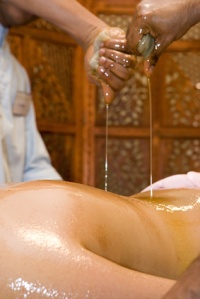 indian ayurvedic oil body massage